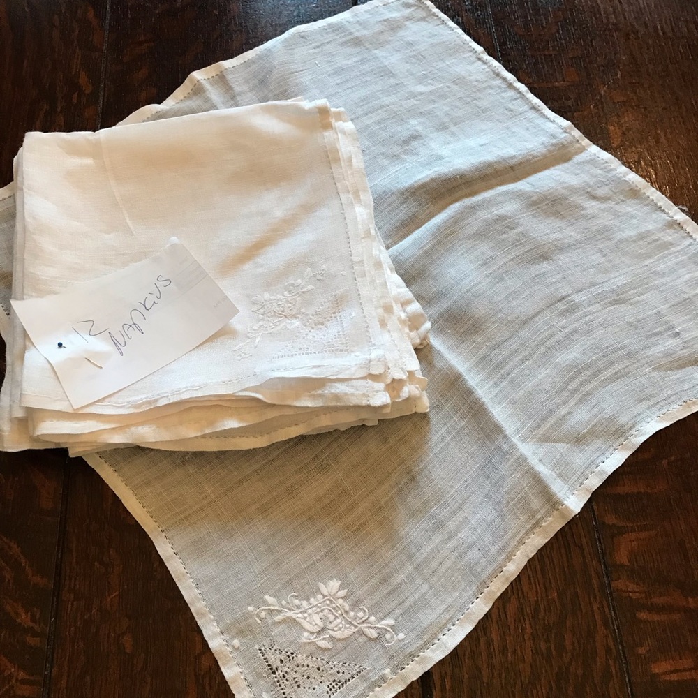 Set of 12 linen hand embroidered napkins